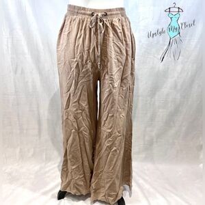 Annabelle tan wide leg palazzo pants size medium